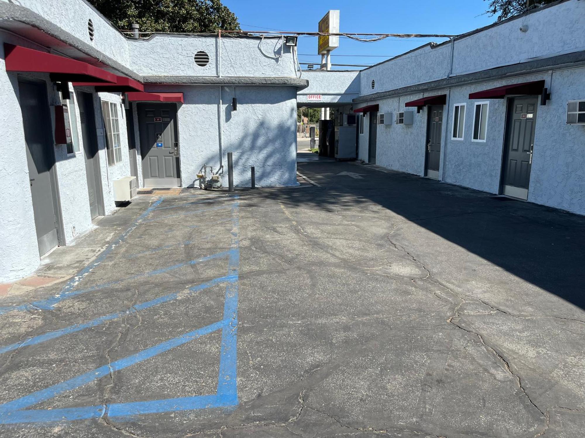Griffith Park Motel, In Los Angeles Hollywood Area Glendale Buitenkant foto